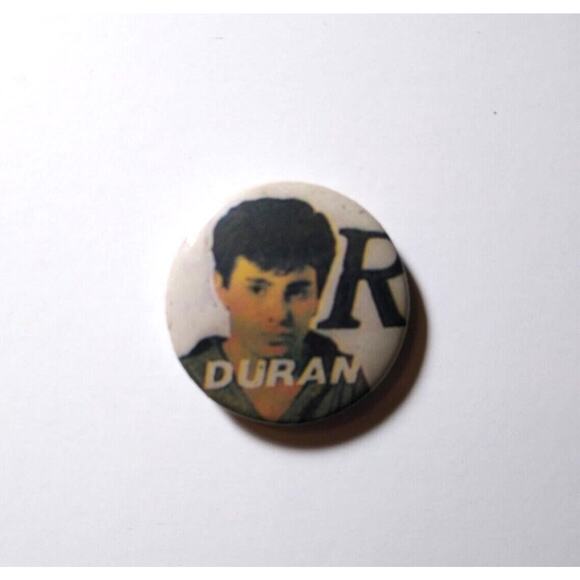 Duran Duran Roger Taylor Vintage R Badge Button Pinback Pop Rock New Wave 1" - Picture 1 of 2